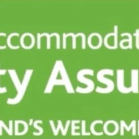 The Lazy Llama Farm Shepherd Hut شقة *