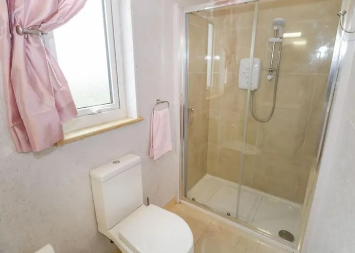 The Lazy Llama Farm Shepherd Hut 아파트 밸리셰넌