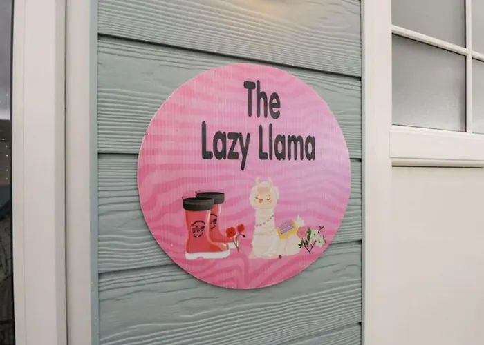 The Lazy Llama Farm Shepherd Hut