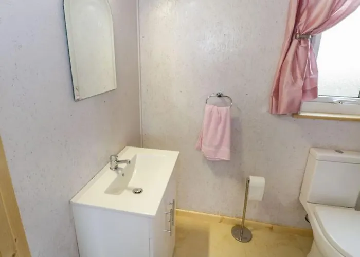 The Lazy Llama Farm Shepherd Hut * 밸리셰넌