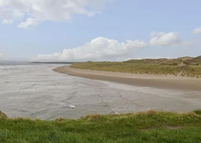 The Lazy Llama Farm Shepherd Hut